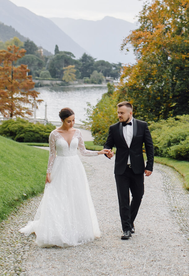 Çiftin doğal ve estetik düğün fotoğrafı